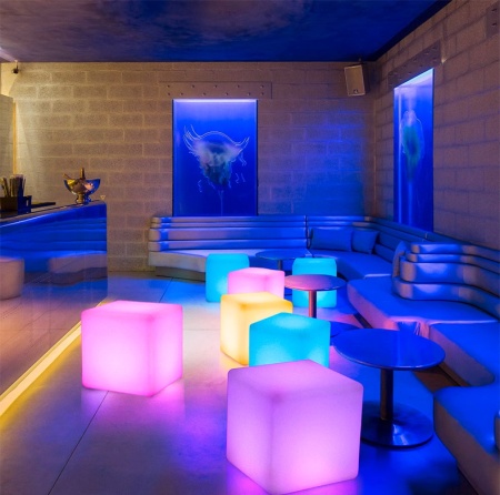 Светильник Куб 40 с питанием от АКБ, RGB Светильник Куб 40 с питанием от АКБ, RGB